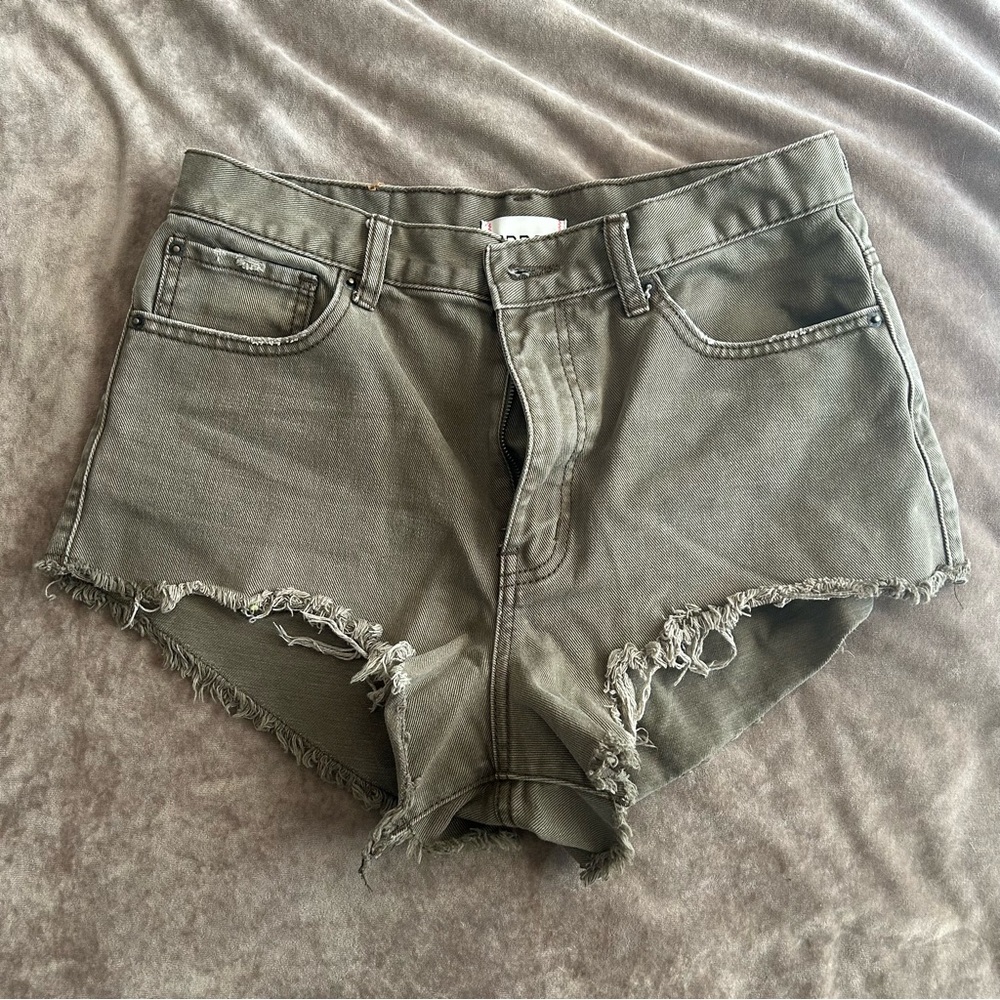 Cut off shorts